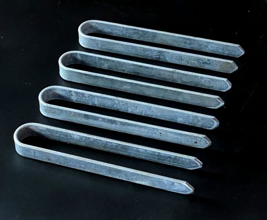 Preview: 4 Stück Bodenanker verzinkt M Erdanker für Rosenbogen 22 cm Heringe Erdspieß Bodenspieß Befestigung Verankerungs-Set