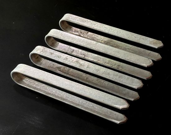 4 Stück Bodenanker verzinkt M Erdanker für Rosenbogen 22 cm Heringe Erdspieß Bodenspieß Befestigung Verankerungs-Set