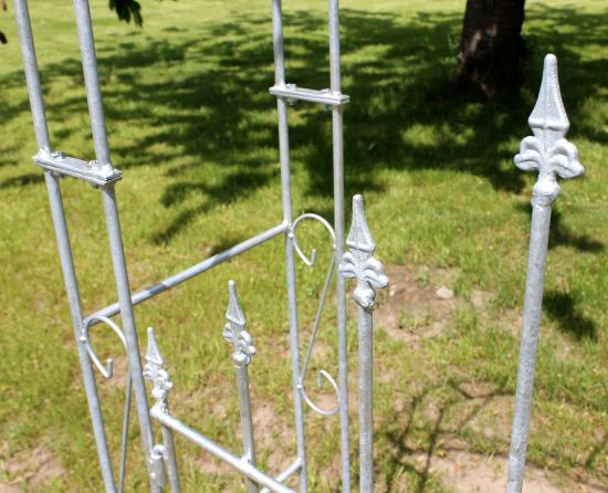 DanDiBo Rosenbogen mit Tür Metall Verzinkt Breite 140 cm Rundbogen Feuerverzinkt Wetterfest Massiv Volleisen Rankhilfe