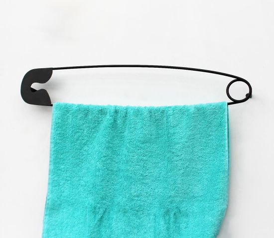 DanDiBo Design Handtuchhalter Handtuchstange Sicherheitsnadel 62 cm Garderobe Wand Büro Schwarz Metall Flur DIY