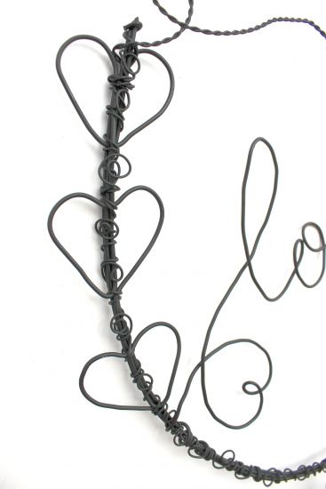 Preview: DanDiBo Drahtbild Herz LOVE Türkranz 3102 Wandkranz Wandbild Drahtschild Wanddekoration Dekoration Metall