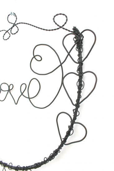 Preview: DanDiBo Drahtbild Herz LOVE Türkranz 3102 Wandkranz Wandbild Drahtschild Wanddekoration Dekoration Metall