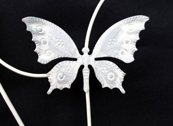 Preview: Wandleuchter Herz 39cm Weiß Teelichthalter aus Metall Wandteelichalter Kerzenhalter