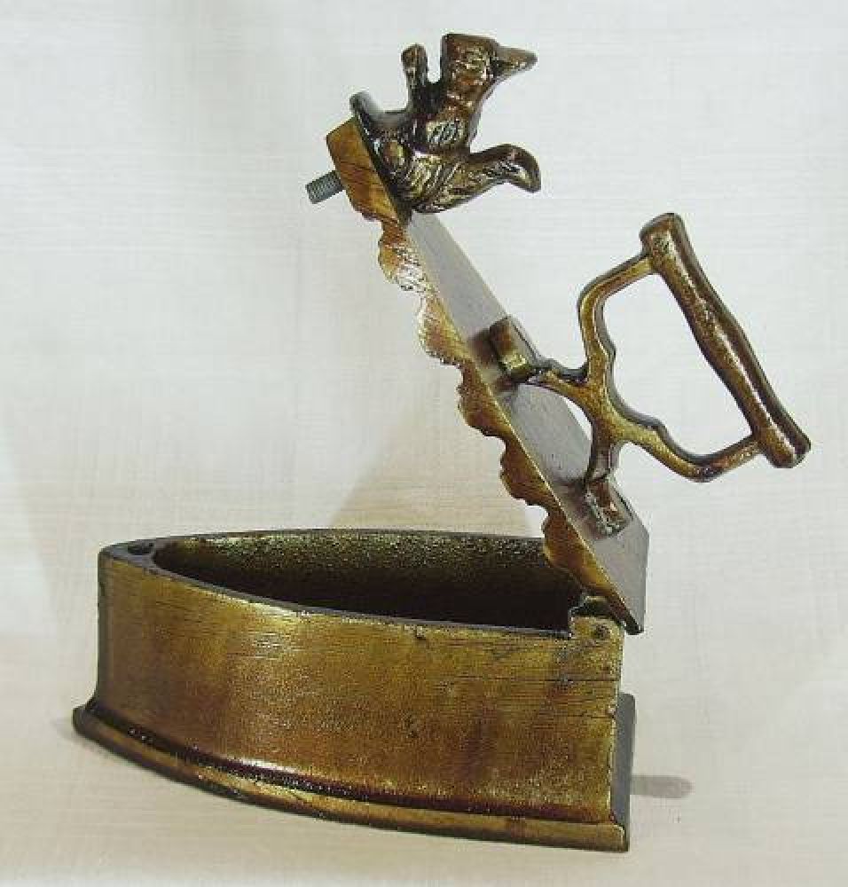 Briefbeschwerer Bügeleisen Eichhörnchen aus Metall 13cm