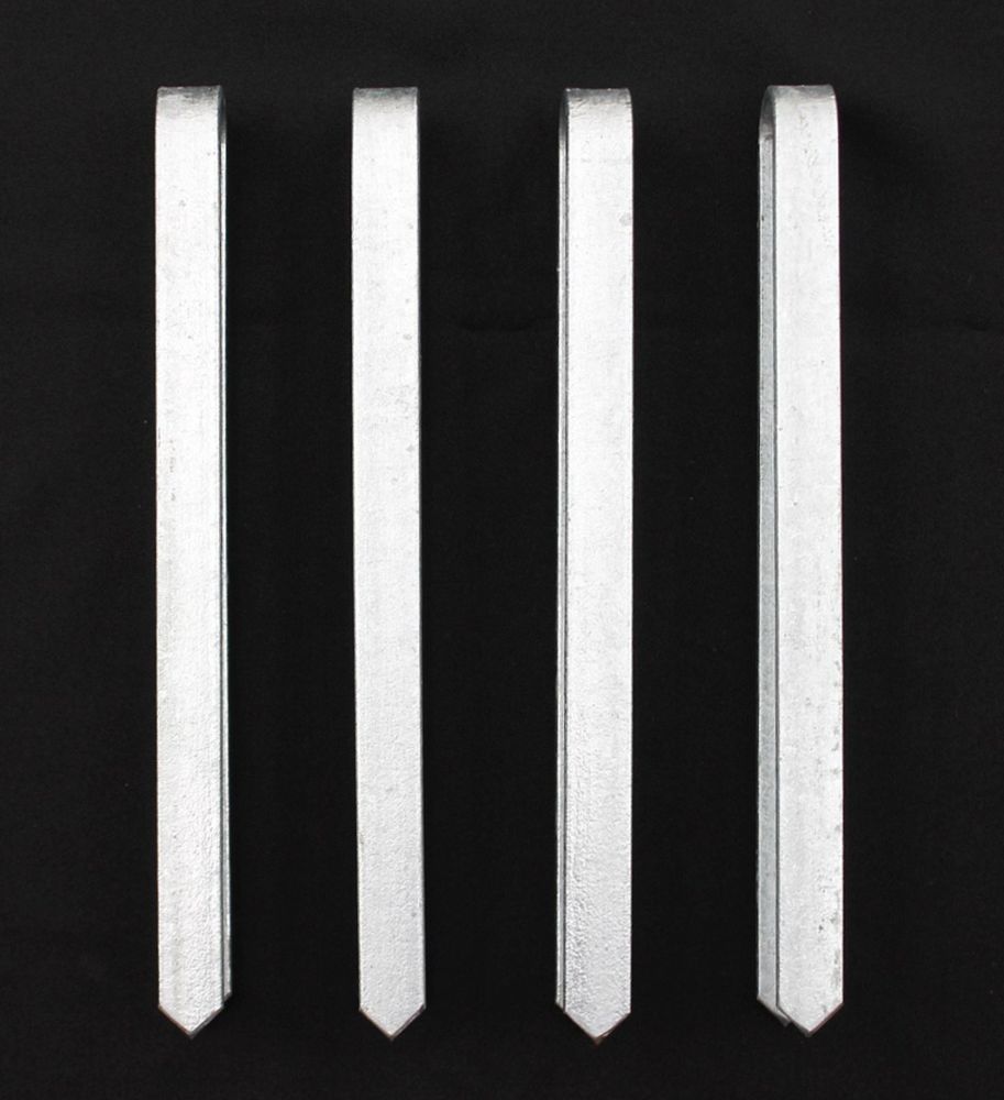 DanDiBo 4 Stück Bodenanker verzinkt XL Erdanker für Rosenbogen 30 cm Heringe Erdspieß Bodenspieß Befestigung Verankerungs-Set