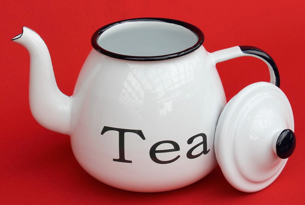 Teapot 582AB  enamelled 14cm Water can 850 ml. Jug Coffee can Enamel Nostalgia (TEA white)